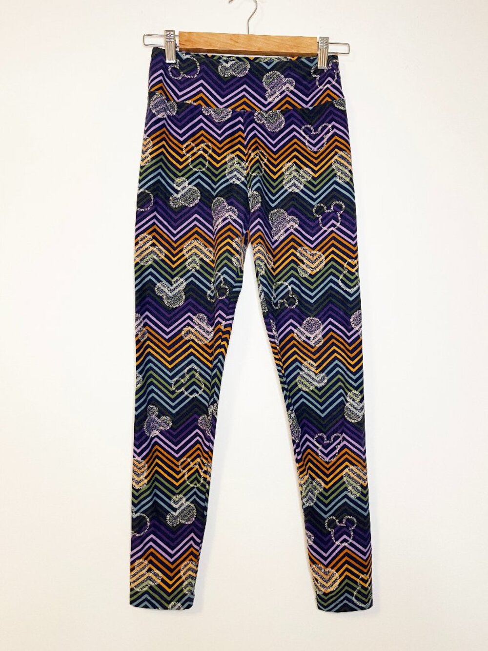 LuLaRoe Disney Mickey Mouse Chevron Leggings One Size Multicolor
